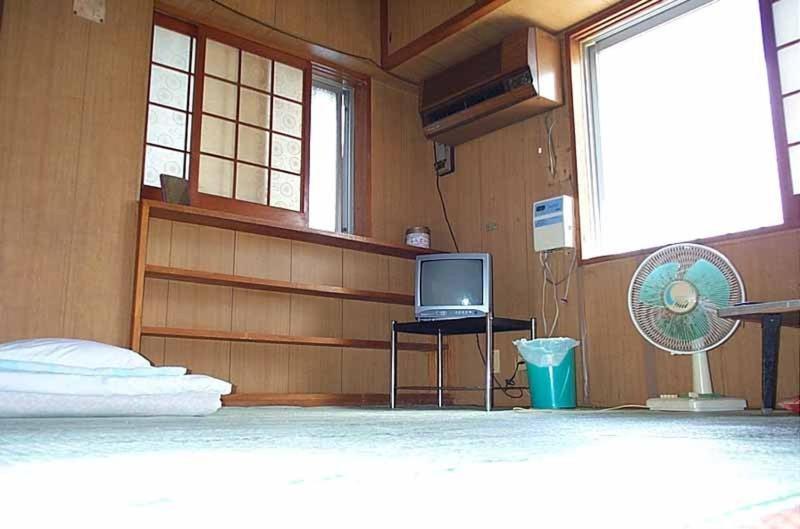 Guest House Green House Naha Bagian luar foto